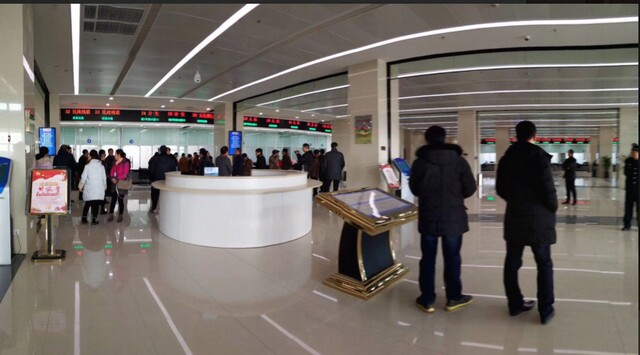 1567064521122446.jpg 泰州黃橋政務(wù)服務(wù)中心100窗口排隊(duì)叫號(hào)系統(tǒng)、觸摸查詢系統(tǒng)1.jpg